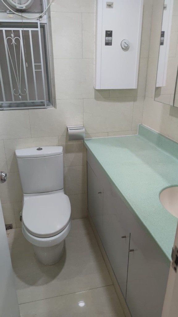马鞍山中心Ma On Shan Centre Coliving Space for rent male only - Ma On Shan - Bedroom - Homates Hong Kong