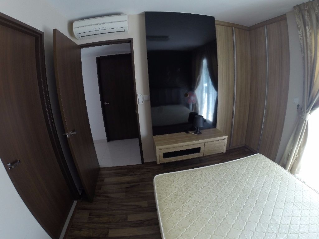 [Master bedroom near Ang Mo Kio MRT (red line)- no agent fee, no landlord] - Ang Mo Kio - Flat - Homates Singapore