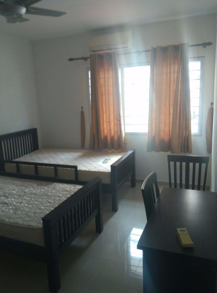 2 spacious bedrooms in landed house available, no landlord, no agent fee - Bishan 碧山 - 分租房間 - Homates 新加坡
