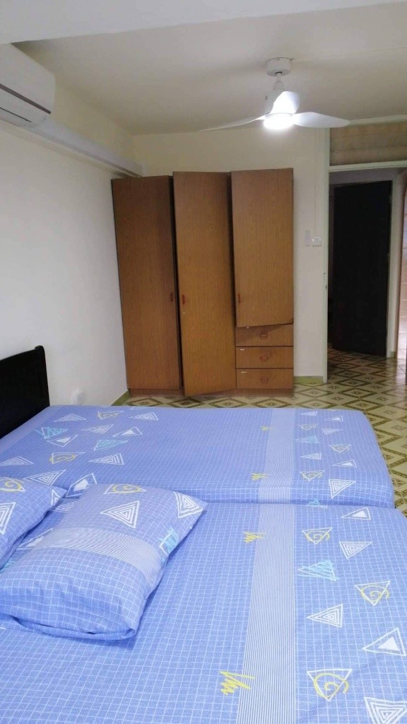 Room rental at 700, sharing with 1 Malaysian Chinese tenant  - Boon Keng 文庆 - 分租房间 - Homates 新加坡