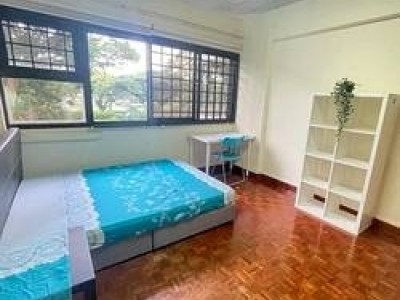 Available Immediate -Near Changi Airport/ Common Room/1-2 person stay /Wifi/Aircon/Include Utilities/no Owner Staying/No Agent Fee/Cooking allowed / Siglap MRT / Bedok MRT/Kembangan MRT/Tanah Merah MRT - 5000B Marine Parade Rd, Singapore 449284 #03-07 East Coast