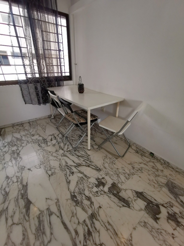 Available 4 May/Common Room/1 or 2 person stay/Shared bathroom/WIFI/  Air-con/no Owner Staying /No Agent Fee/Cooking allowed/Near Braddell MRT/Marymount MRT/Caldecott MRT - Marymount 瑪麗蒙 - 分租房间 - Homates 新加坡