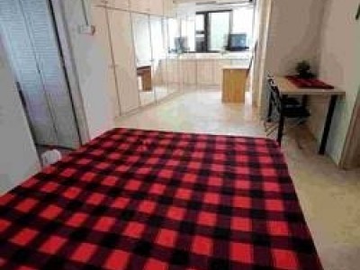 Available Immediate - Spacious Master bedroom Room/1 or 2 person stay/Private bathroom /Aircon / no Owner Stay/No Agent Fee/Cooking allowed/Near Clementi MRT/Dover MRT - Blk 1P Pine Grove #08-82 Singapore 591401