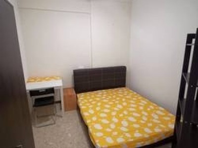 Available Immediate - Common Room/1 or 2 person stay/Shared Bathroom/Wifi/No owner staying/No Agent Fee/Cooking allowed/Near Boon Lay MRT, Lakeside MRT  - 10 Boon Lay Drive, Singapore 649929