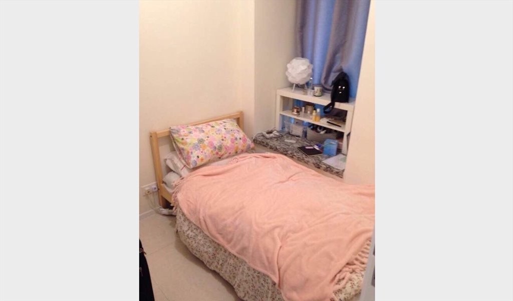 Share flat room available in a flat with a penhouse - Tsuen Wan - Bedroom - Homates Hong Kong