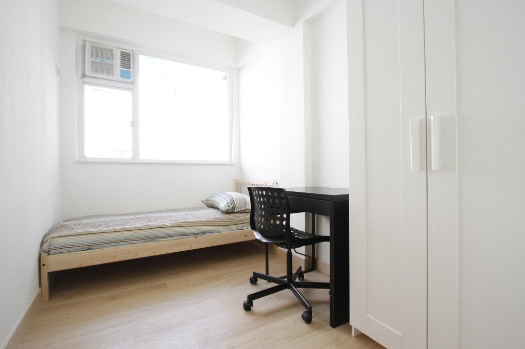 Sai Ying Pun Shared Flat  - Designated for internship, students, young professionals from overseas - Western District - Bedroom - Homates Hong Kong