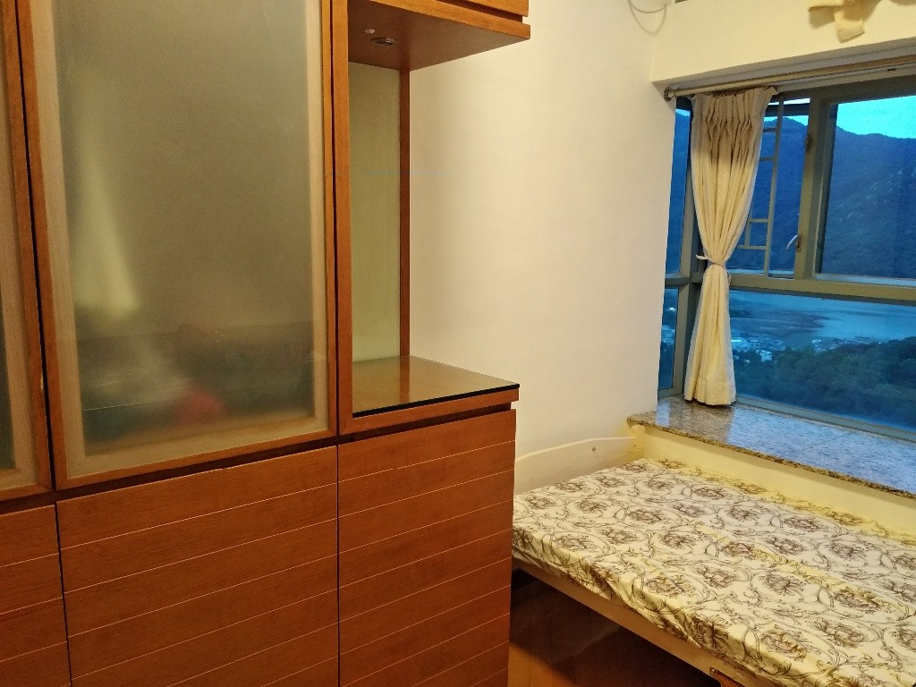 Guest room and Master room - Tung Chung - Bedroom - Homates Hong Kong