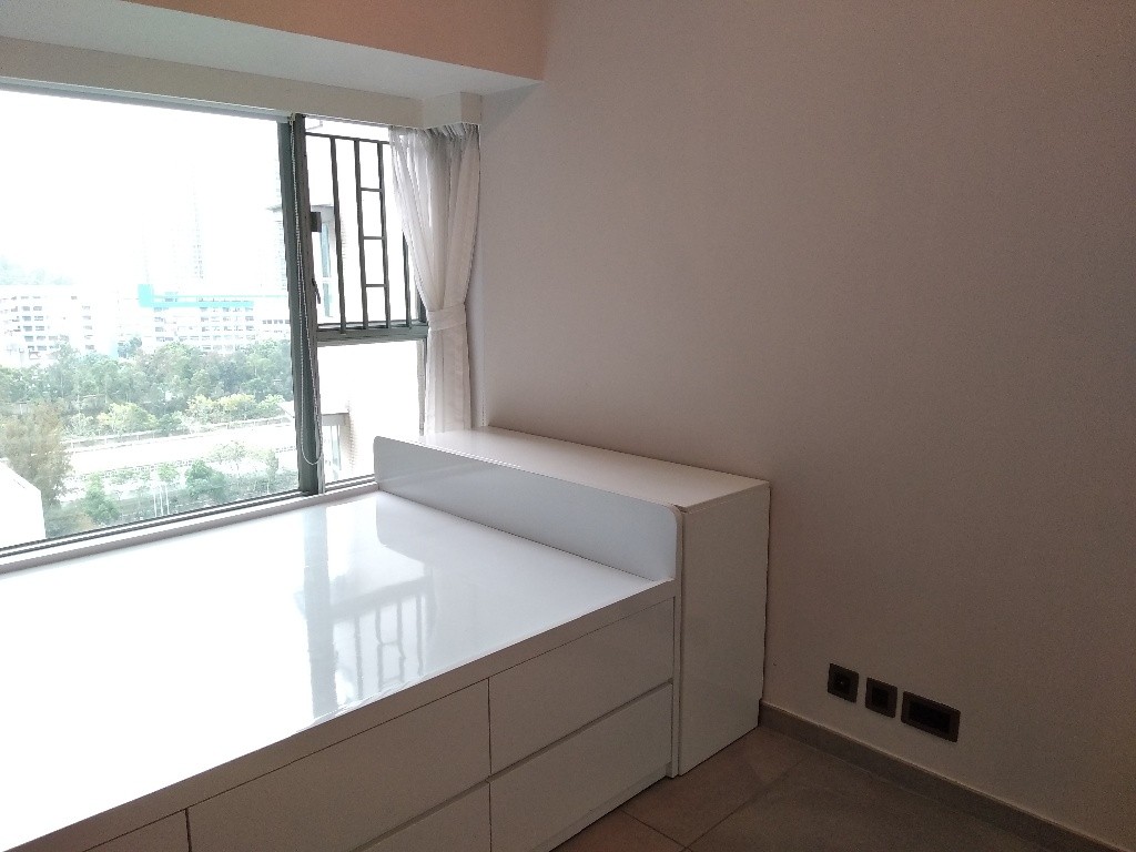 Guest room and Master room - Tung Chung - Bedroom - Homates Hong Kong