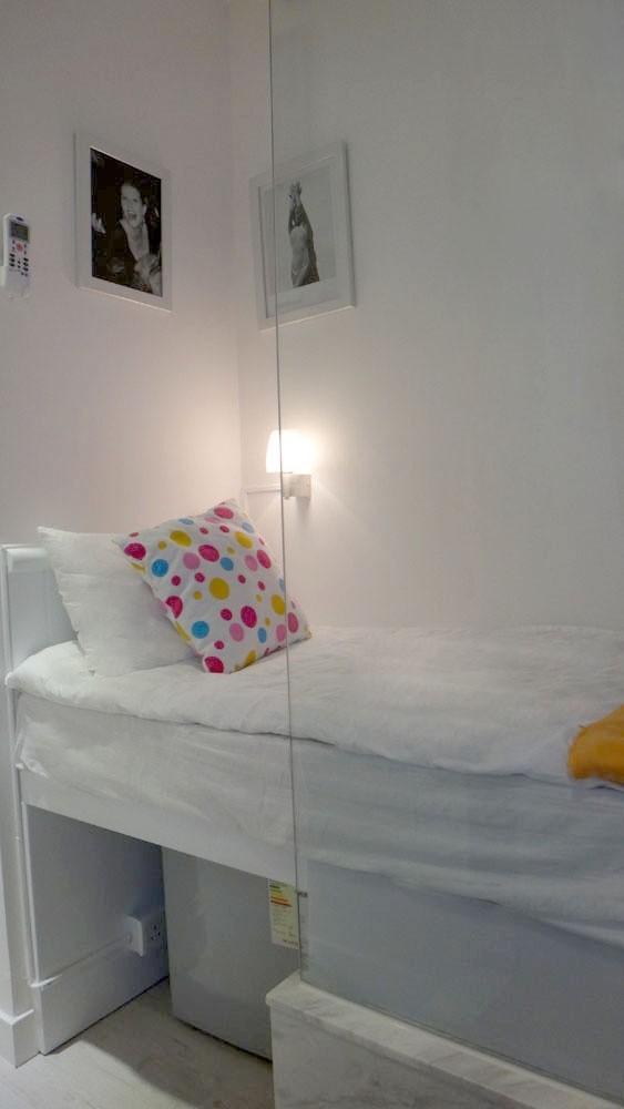 Wan Chai Serviced Studio with private bathroom + once a week maid service - 铜锣湾 - 独立套房 - Homates 香港