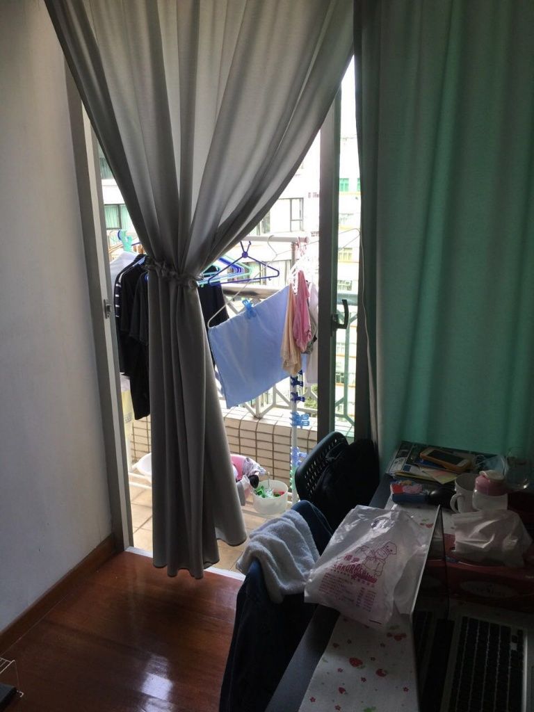 $6500 Paradise Square, single room, big balcony (No.3 Kwong Wa Street, Mongkok) girls only限女生。近旺角东地铁站，百利达广场两室一厅有阳台-大房。（有家具）可拎包即刻起租 - Mong Kok/Yau Ma Tei - Bedroom - Homates Hong Kong