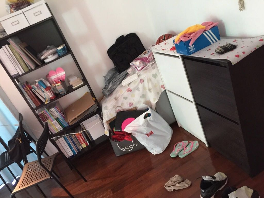 $6500 Paradise Square, single room, big balcony (No.3 Kwong Wa Street, Mongkok) girls only限女生。近旺角东地铁站，百利达广场两室一厅有阳台-大房。（有家具）可拎包即刻起租 - Mong Kok/Yau Ma Tei - Bedroom - Homates Hong Kong