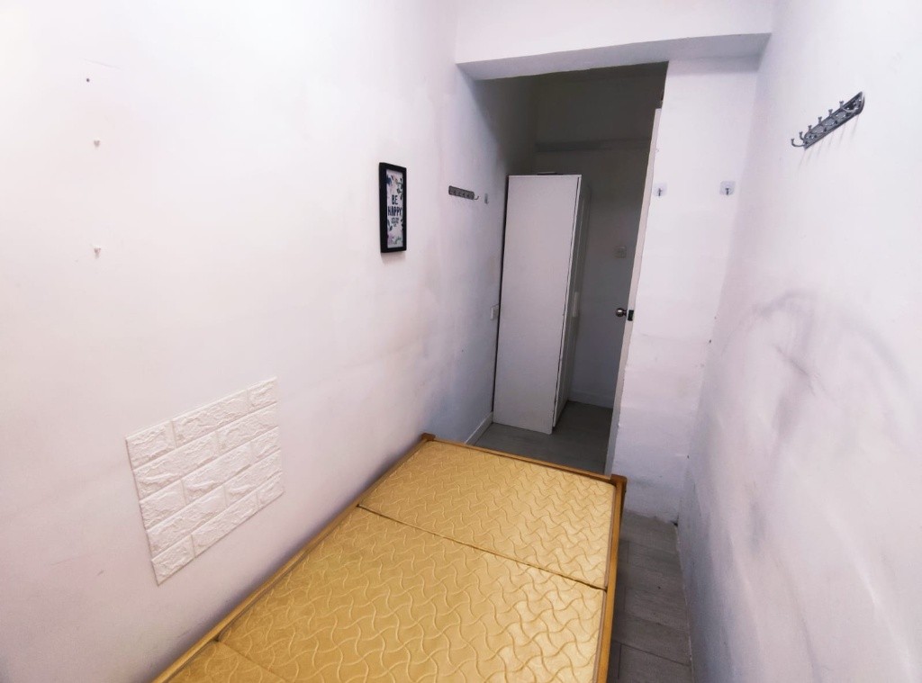 Coliving Space locate at Sham Shui Po for rent- (Male Coliving)-長樂大廈 - 深水埗 - 房间 (合租／分租) - Homates 香港