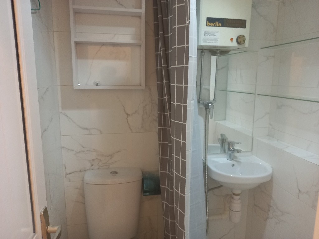 No agent fee. New shared apartment with Duplex bedrooms and private platform garden  - Cheung Sha Wan - Bedroom - Homates Hong Kong