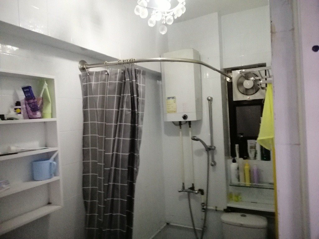 New refurbished shared apartment. in TST 6 mins walk from Jordan station.  Move in with your suitcase. - Jordan/Tsim Sha Tsui - Bedroom - Homates Hong Kong