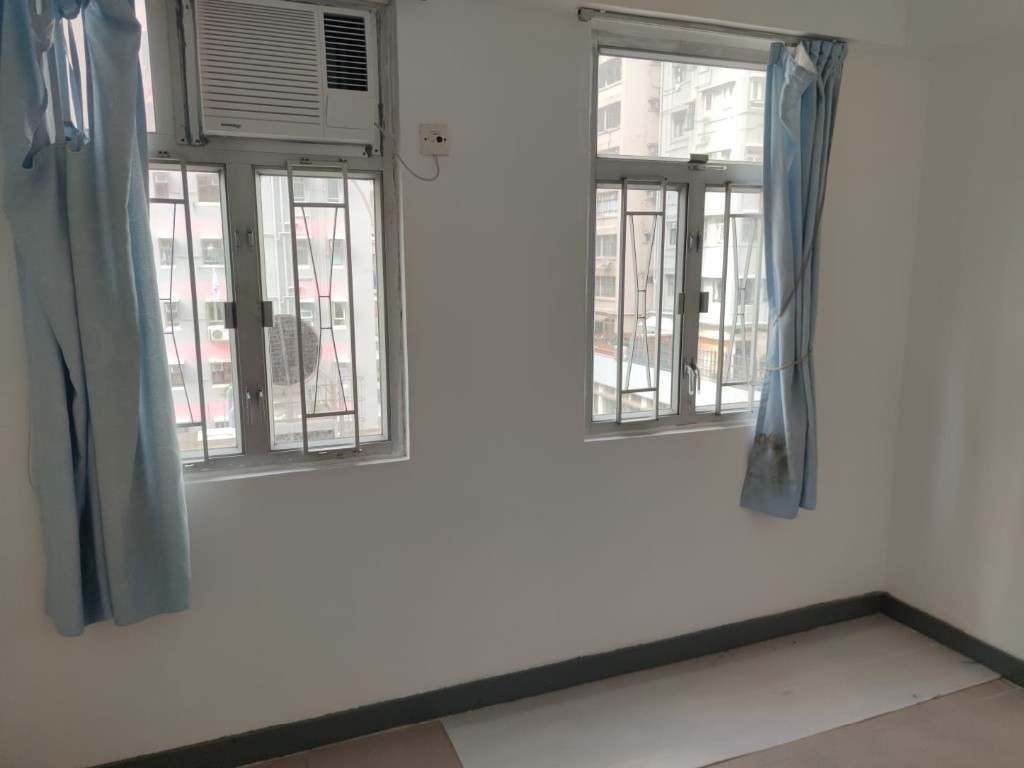 湾仔保和大廈套房連獨立洗手廁所出租Wanchai Po Wo Building suite with toilet and separate toilet for rent - Wan Chai - Flat - Homates Hong Kong