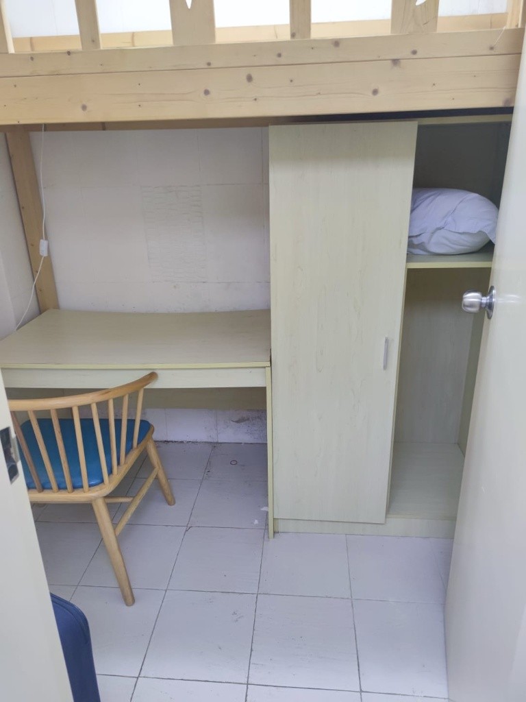  Sham Shui Po Cheung Sha Building $3800(男生共居)Sham Shui Po Coliving( room) - Sham Shui Po - Bedroom - Homates Hong Kong