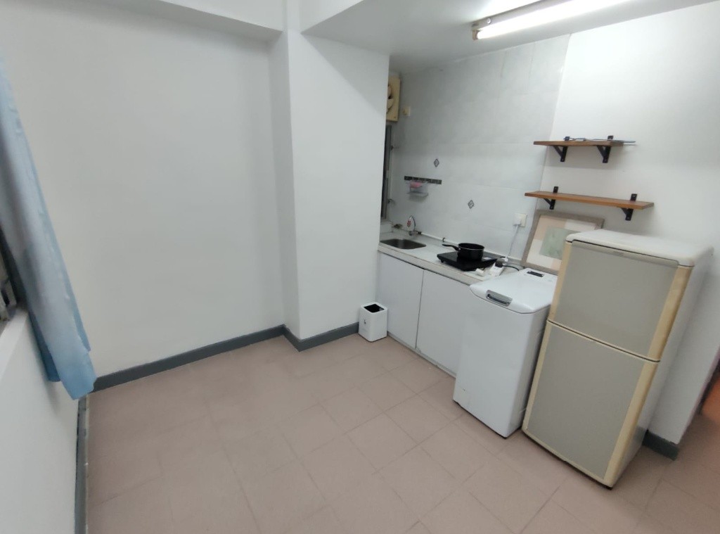 灣仔道177-179號保和大廈 renting powo building  coliving space for rent - Wan Chai - Bedroom - Homates Hong Kong