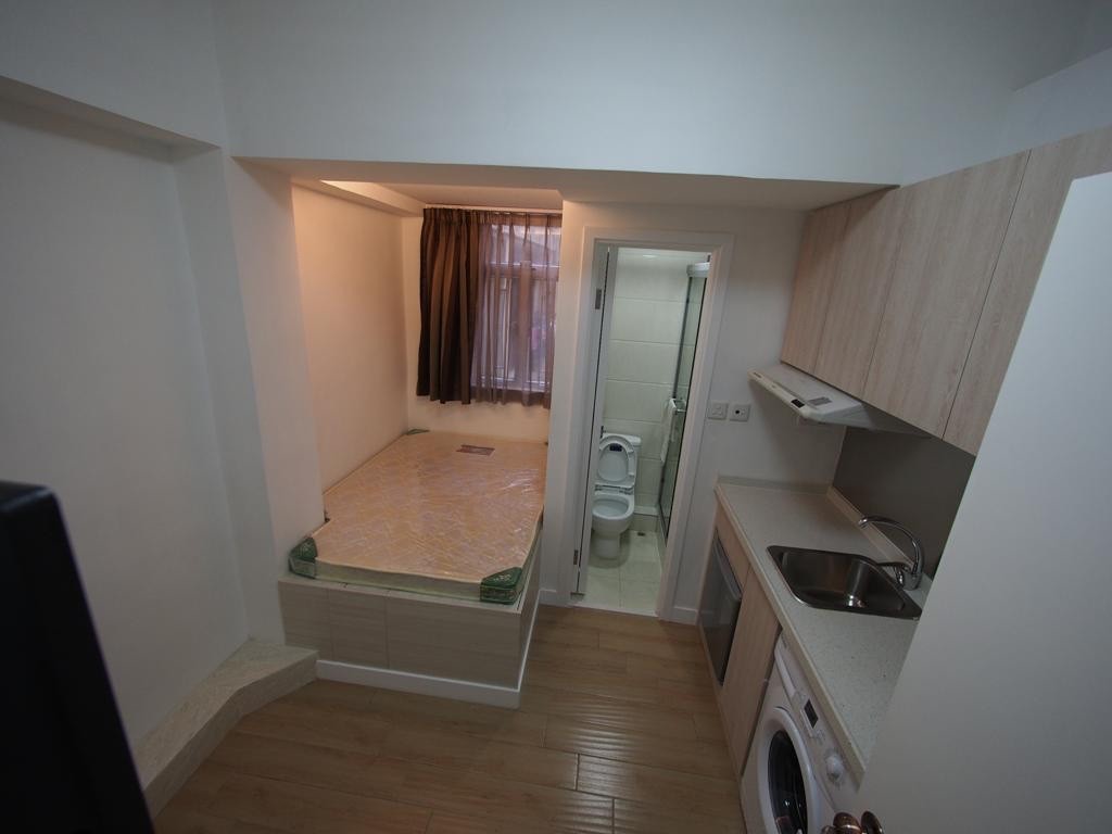 ABOVE Jordan MTR, no rain no wind  - Jordan/Tsim Sha Tsui - Bedroom - Homates Hong Kong