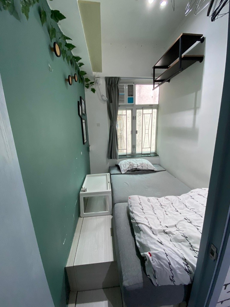 油麻地寶翠大廈 (男生共居)Yau Ma Tei Coliving - Mong Kok/Yau Ma Tei - Bedroom - Homates Hong Kong