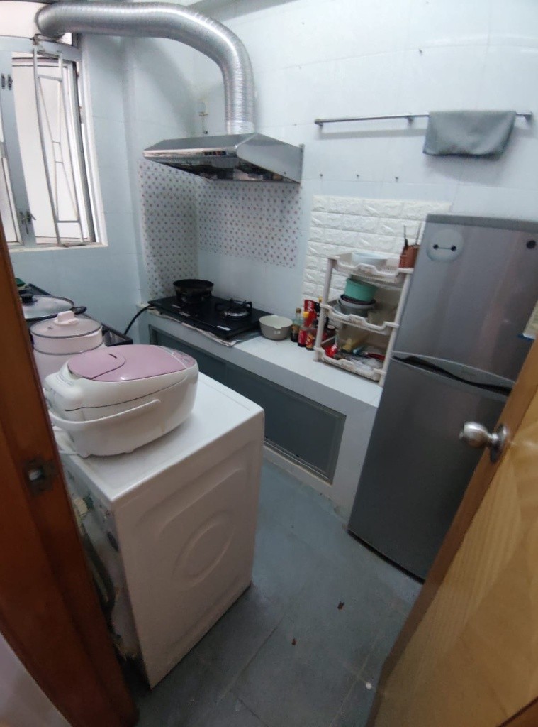 南昌站欽州街1號昌遠大廈男單人房 Male living room for rent near  Nam Cheong Station - Sham Shui Po - Bedroom - Homates Hong Kong