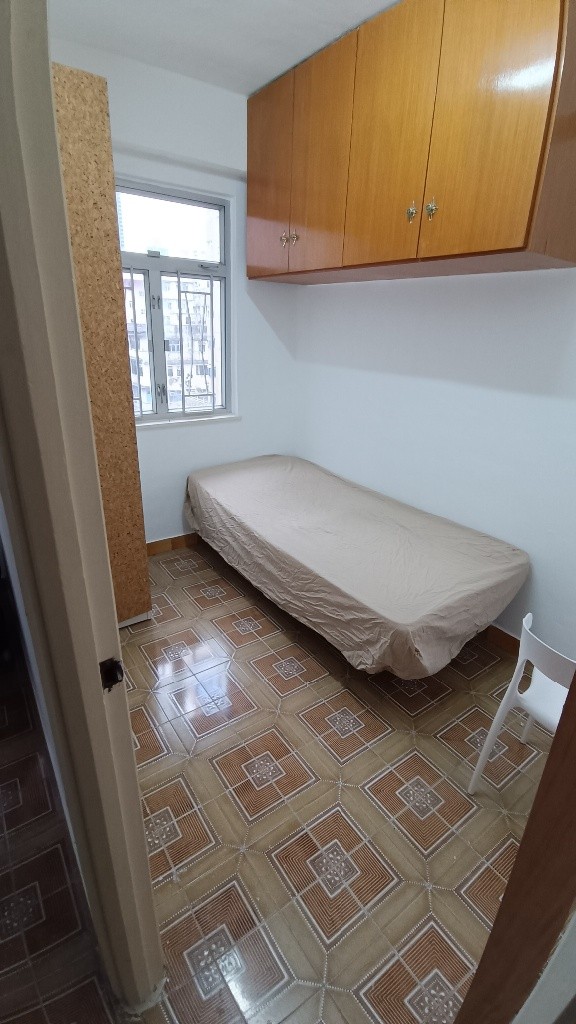 石硖尾街22号偉業樓  male coliving space  shek kip mei/. - Shek Kip Mei - Flat - Homates Hong Kong