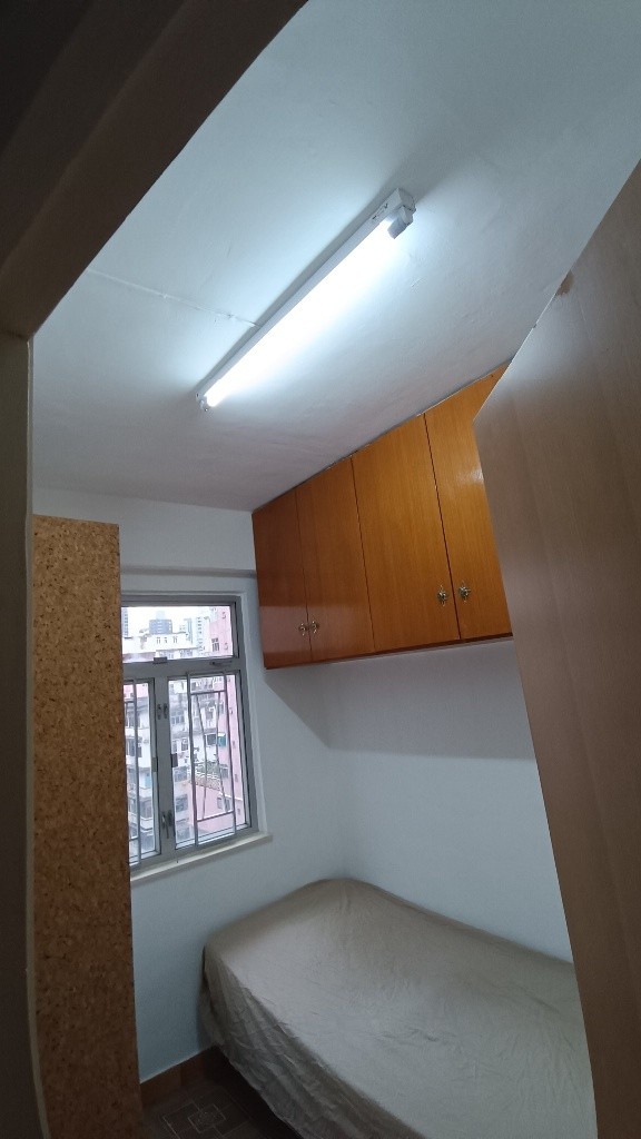 石硖尾街22号偉業樓  male coliving space  shek kip mei/. - Shek Kip Mei - Flat - Homates Hong Kong