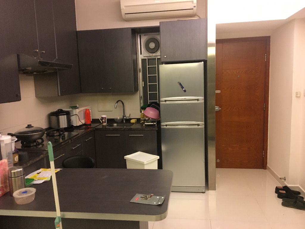 Great location-WANCHAI! Newly renovated flat in The Heart of Wanchai - 中半山/金钟 - 房间 (合租／分租) - Homates 香港