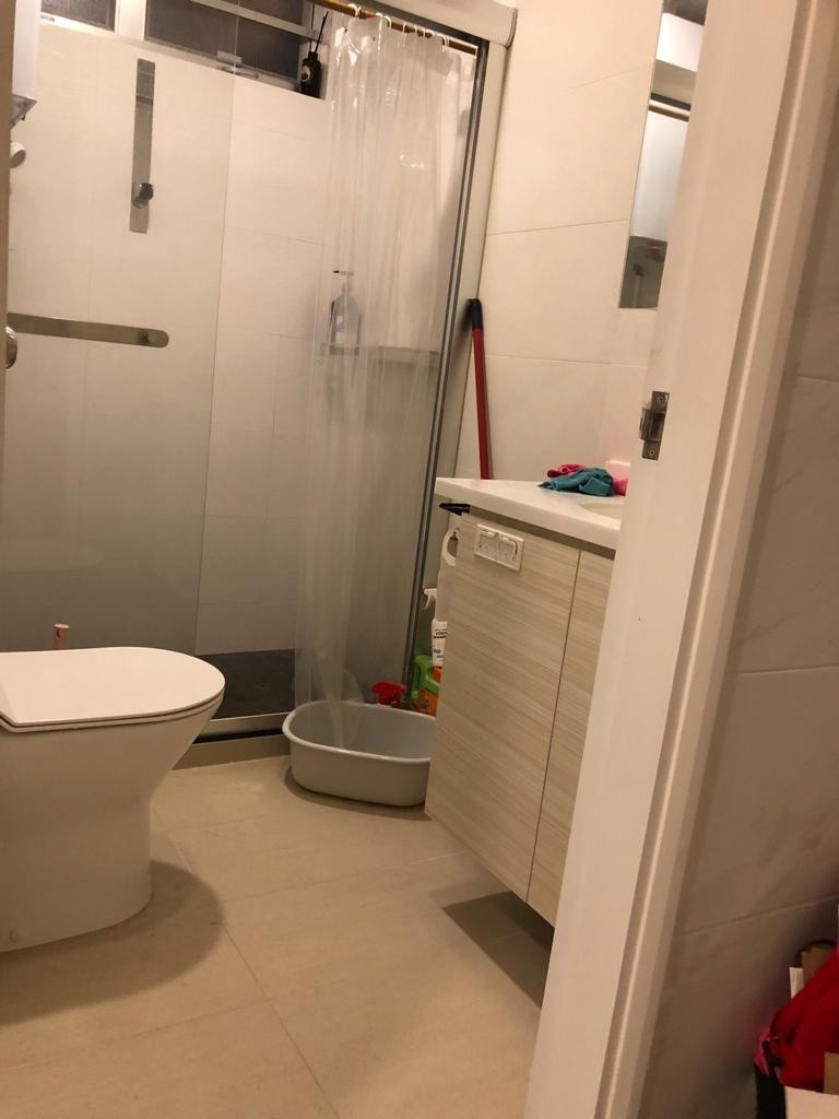 灣仔春園街，春園大廈，兩房一廳實用377，冇傢俬有冷氣放租 Wan Chai flat for rent at spring garden lane have air con - Wan Chai - Flat - Homates Hong Kong