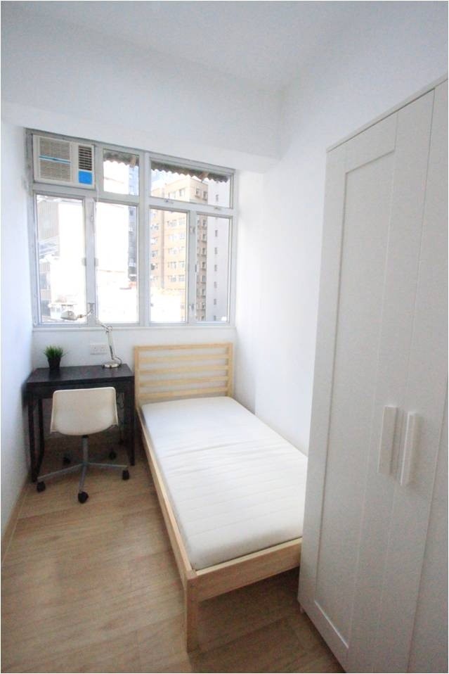 Wai Chai Shared Flat with Rooftop located - Causeway Bay - Bedroom - Homates Hong Kong