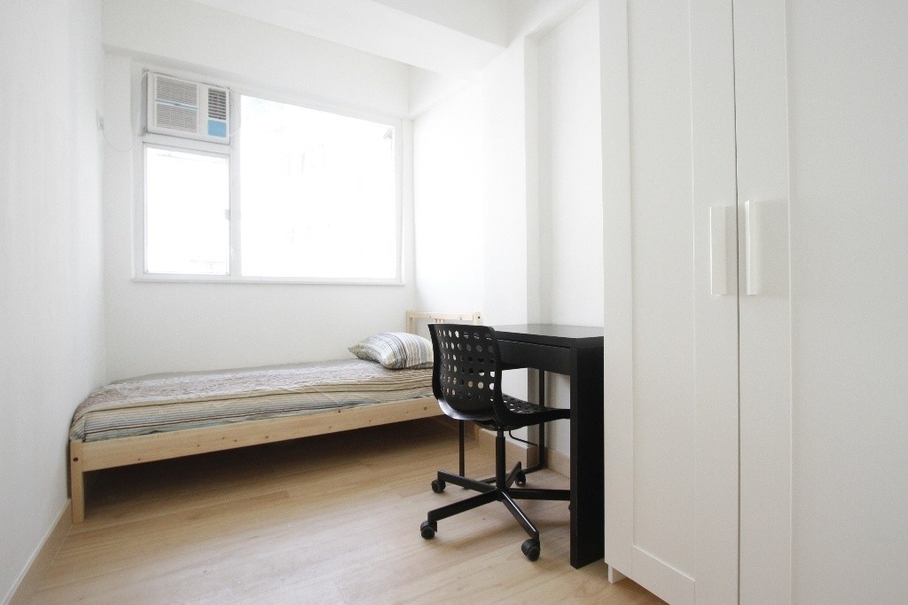 whatsapp 6134 6324 1 Bedroom available in Flatshare $5900 all amenities incuded 2 min walk to Quarry Bay station Cozy and Convenient  - 鲗鱼涌 - 住宅 (整间出租) - Homates 香港