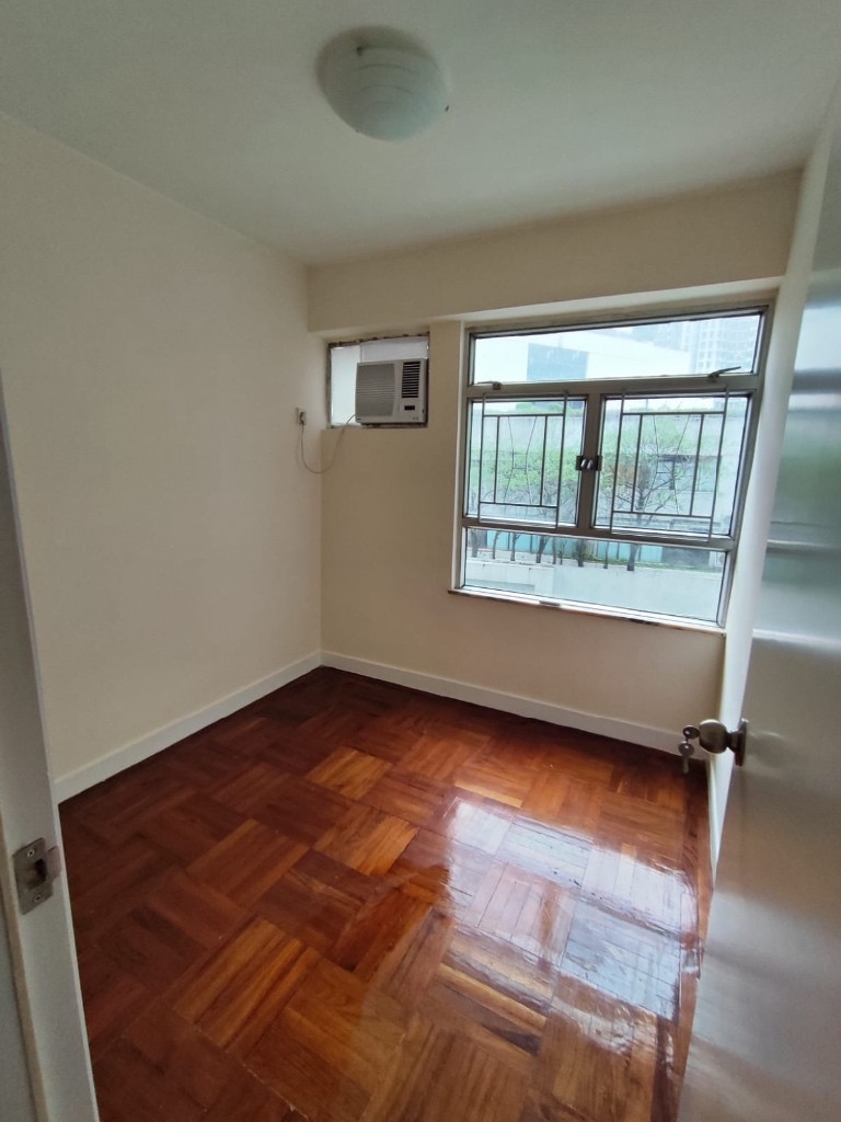 Room to rent in Quarry Bay （WeChat 67528173） Quarry Bay Bedroom