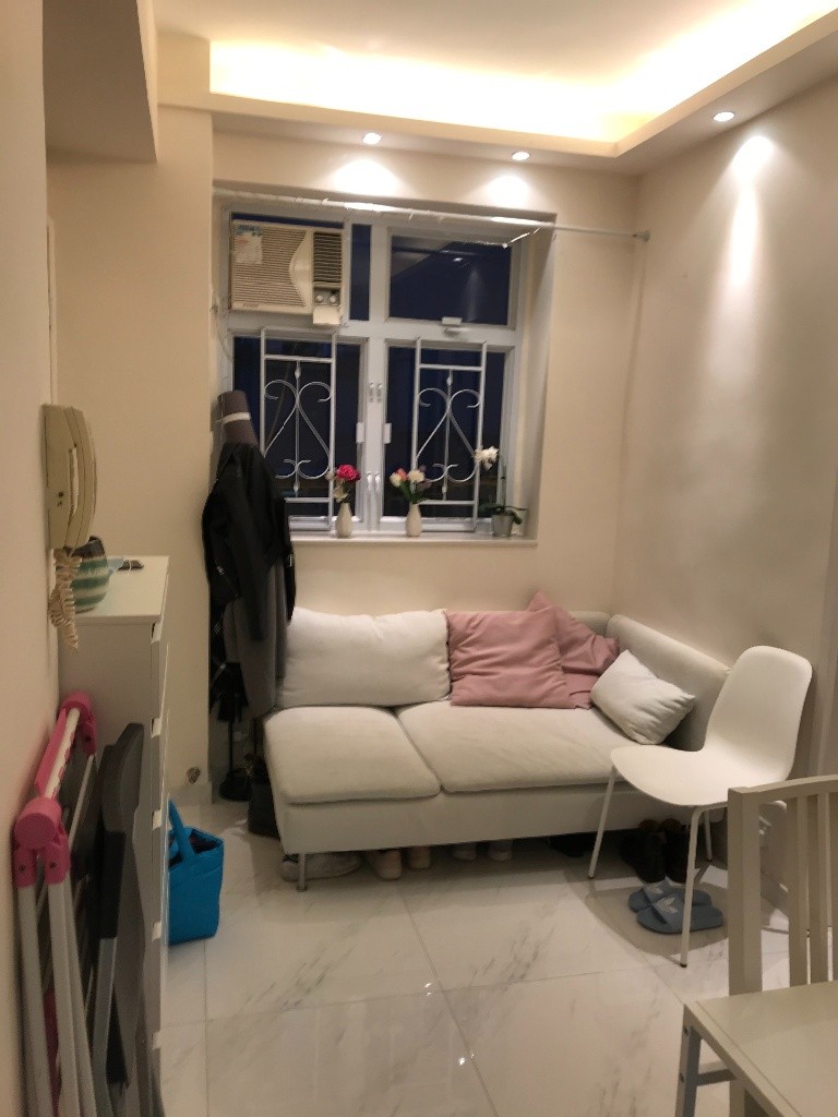 灣仔道2房1廳出租 - Wan Chai - Flat - Homates Hong Kong