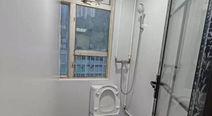 全新裝修 有窗 有內廁 有熱水器 包上網 近港鐵 - 柴湾 - 工厂大厦 - Homates 香港