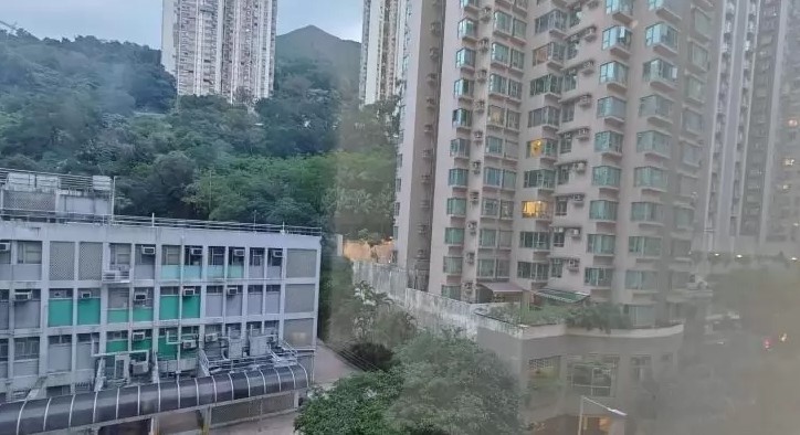 全新裝修 有窗 有內廁 有熱水器 包上網 近港鐵 - Chai Wan - Industrial - Homates Hong Kong