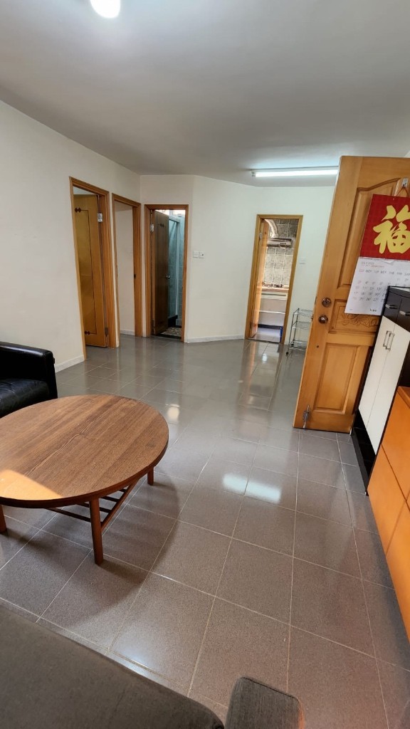 兩室一廳找一位室友，房間寬敞明亮，租金便宜，家具齊全 - 粉岭 - 房间 (合租／分租) - Homates 香港