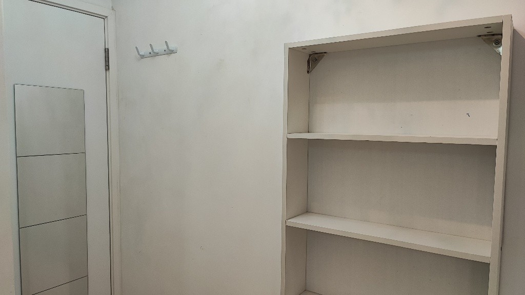 New refurbished shared apartment. 1 mins walk from  Prince Edward staton Exit A. Move in with your suitcase. - Prince Edward - Bedroom - Homates Hong Kong