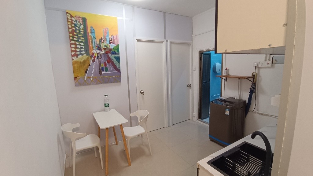 Sham Shui Po female Coliving space  Cheung Sha Building( share Toilet Kitchen) - Sham Shui Po - Bedroom - Homates Hong Kong