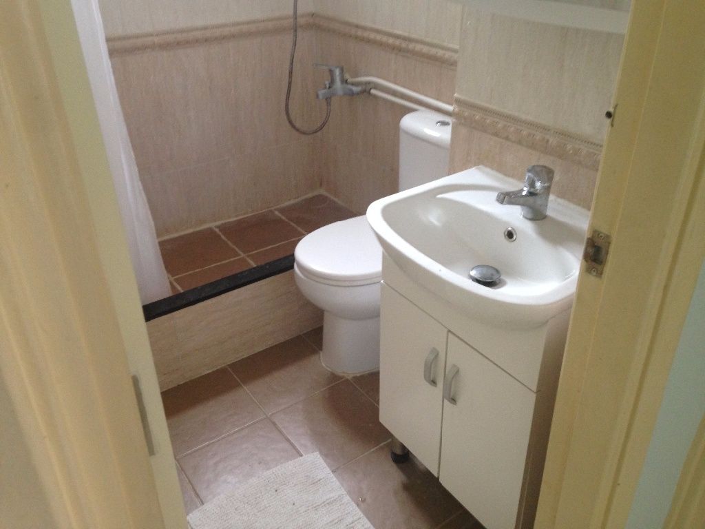 Clean 12.5 minutes to TST  - Mei Foo - Flat - Homates Hong Kong