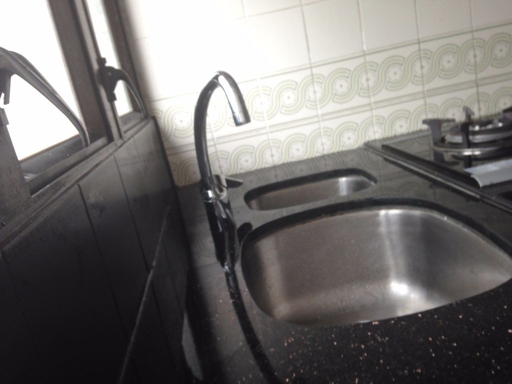 Clean 12.5 minutes to TST  - Mei Foo - Flat - Homates Hong Kong