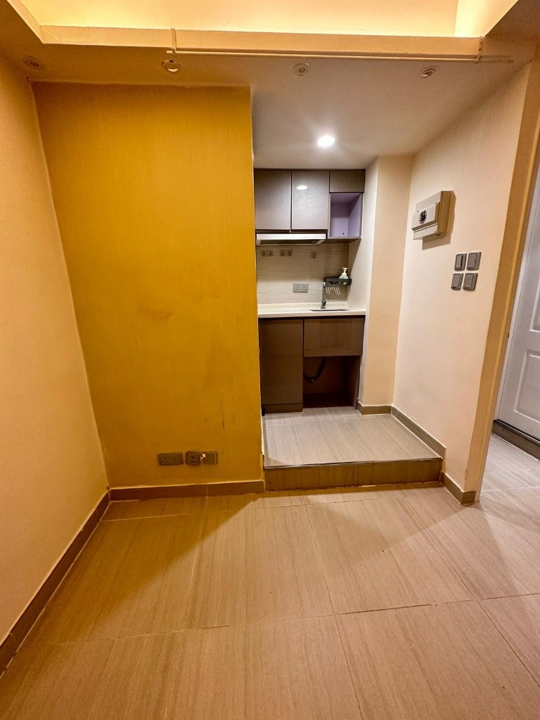開放式雅裝 , 乾淨通爽 , 民生區 , 近地鐵 , 即打90358312約睇 - Prince Edward - Bedroom - Homates Hong Kong