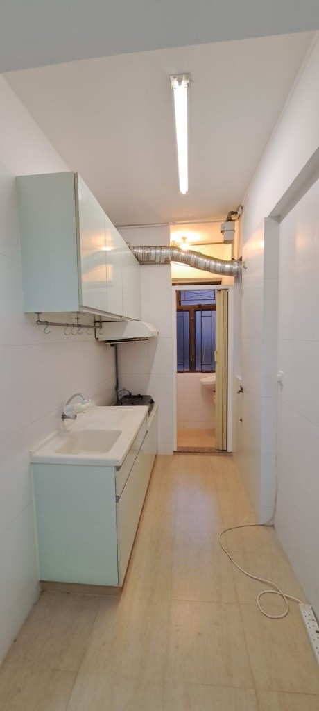 清淨地段 低層平房有電梯 超大三房業主出租免佣 聯繫Whatsapp：54221603 - North Point - Flat - Homates Hong Kong