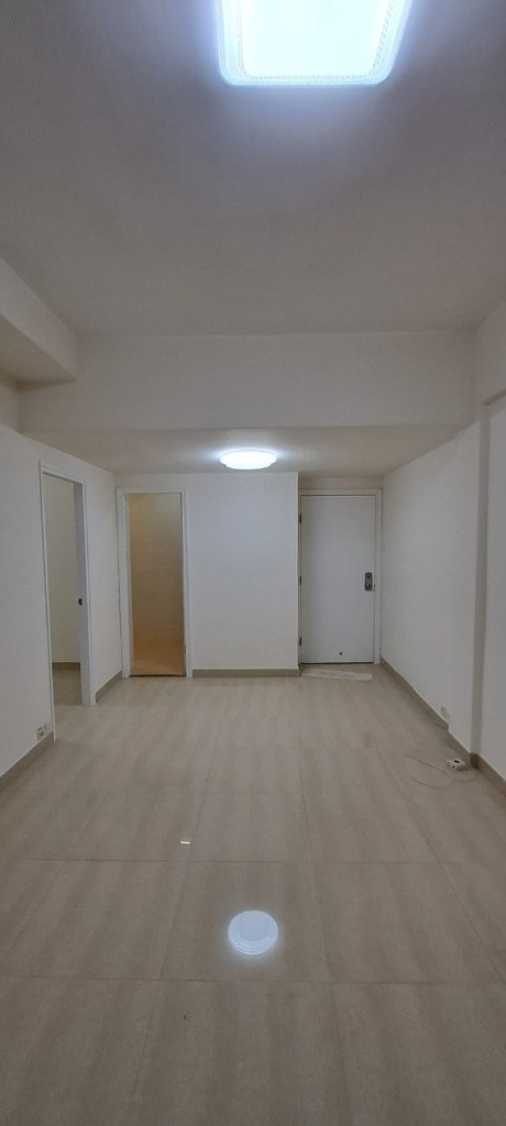 清淨地段 低層平房有電梯 超大三房業主出租免佣 聯絡WhatsApp62952483 - North Point - Flat - Homates Hong Kong