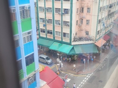 近地鐵站分房出租及700呎天台使用權 - 川龍街，唐樓5樓