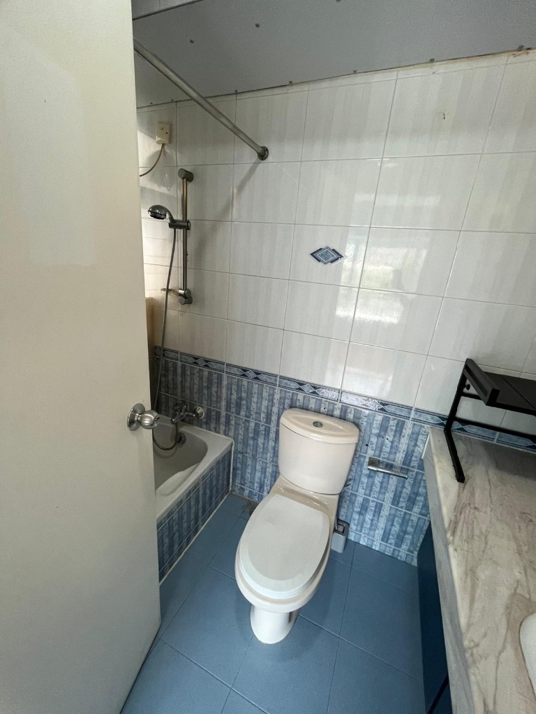 麗港城連廁所主人套房出租 - Yau Tong/Lam Tin - Bedroom - Homates Hong Kong