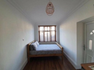 Newly Fully Furnished Studio Room At 38 Yee Wo Street, Causeway Bay - 38 Yee Wo Street, Causeway Bay