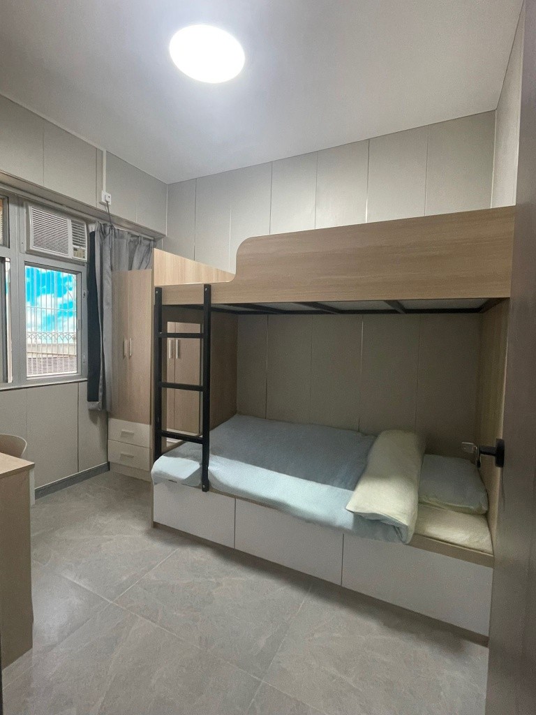 A SQUARE- A bright and cozy townhouse with terrace - Jordan/Tsim Sha Tsui - Bedroom - Homates Hong Kong