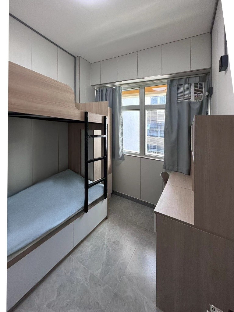 A SQUARE- A bright and cozy townhouse with terrace - Jordan/Tsim Sha Tsui - Bedroom - Homates Hong Kong