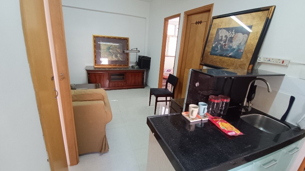 Prince Edward female Coliving space砵蘭街370A號耀中大廈 - Prince Edward - Flat - Homates Hong Kong