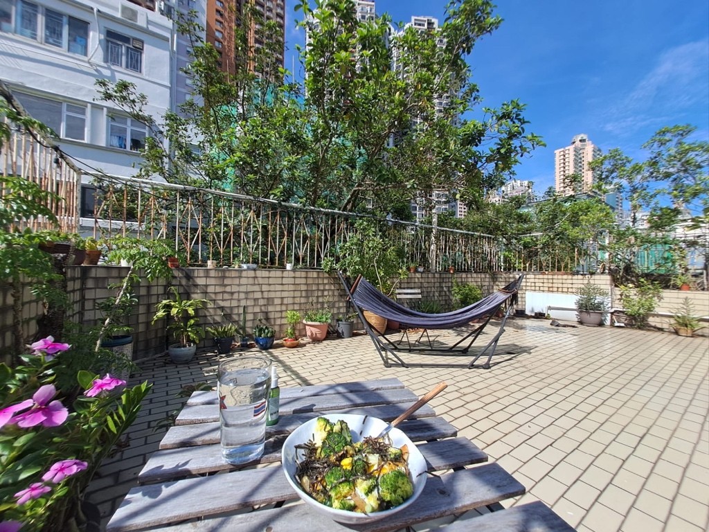 Flat with roof terrace in Sai Ying Pun - Mid Level West - Flat - Homates Hong Kong