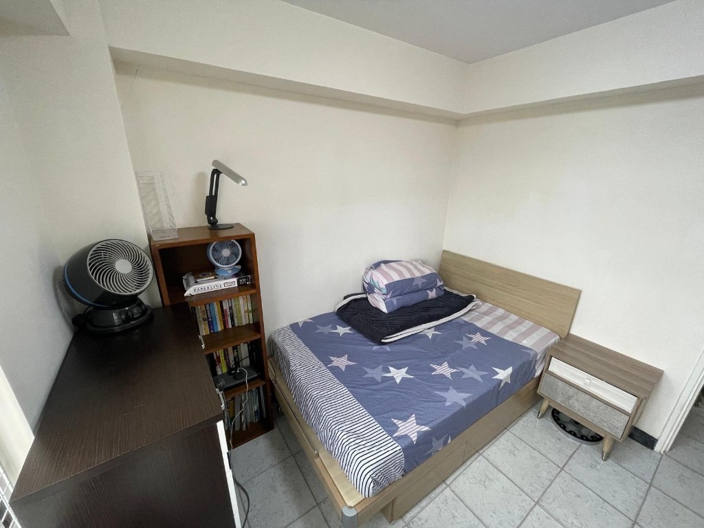 Vivian  - Mei Foo - Bedroom - Homates Hong Kong